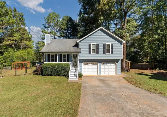 Photo 2 of Single family home for sale at 47 Villa Rosa Trl, Temple, GA 30179 | MLS# 7854320 | Listing updated on 2026-10-28