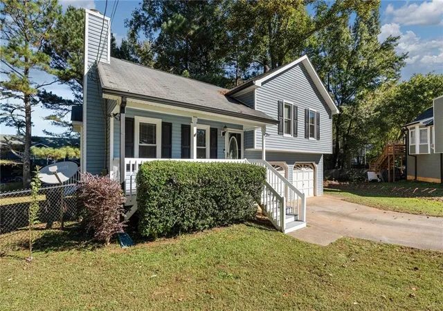 Photo 3 of Single family home for sale at 47 Villa Rosa Trl, Temple, GA 30179 | MLS# 7854320 | Listing updated on 2026-10-28