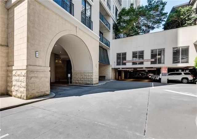 Photo 1 of Condo for sale at 3040 Peachtree Rd Nw #1602, Atlanta, GA 30305 | MLS# 7831614 | Listing updated on 2026-09-03