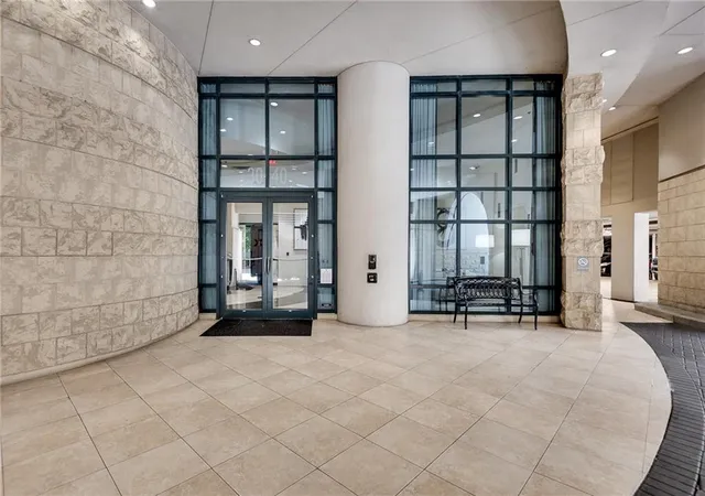 Photo 2 of Condo for sale at 3040 Peachtree Rd Nw #1602, Atlanta, GA 30305 | MLS# 7831614 | Listing updated on 2026-09-03