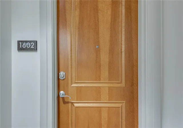 Photo 2 of Condo for sale at 3040 Peachtree Rd NW #1602, Atlanta, GA 30305 | MLS# 7831614 | Listing updated on 2026-09-03