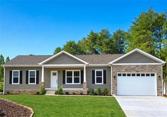 Photo 1 of Single family home for sale at 5574 Saddle Club Rd, Gainesville, GA 30506 | MLS# 7790887 | Listing updated on 2026-09-09