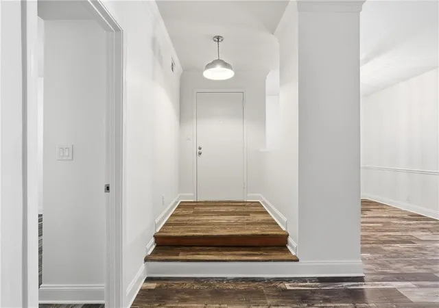 Listing Photo 1 - Condo for sale in building located at 5455 Chemin De Vie, Sandy Springs, GA 30342