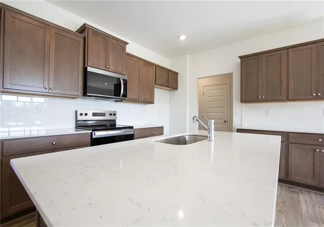 Photo 4 of Townhouse for sale at 3597 Rowlett St, Decatur, GA 30034 | MLS# 7846696 | Listing updated on 2026-10-18