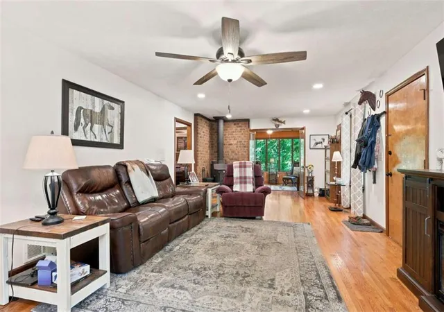Photo 4 of Single family home for sale at 4370 Cole Rd, Villa Rica, GA 30180 | MLS# 7833727 | Listing updated on 2026-09-11