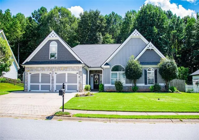 Photo 1 of Single family home for sale at 320 Daffodil Dr, Temple, GA 30179 | MLS# 7830792 | Listing updated on 2026-09-02