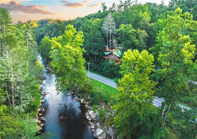 Photo 1 of Single family home for sale at 55 River Bnd Ln, Blue Ridge, GA 30513 | MLS# 7832600 | Listing updated on 2026-09-06