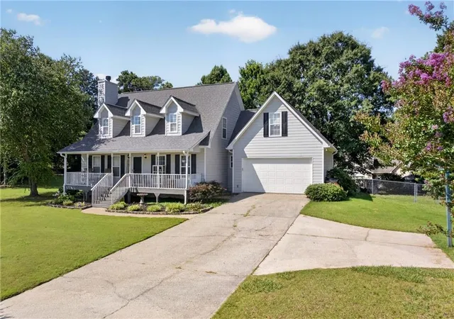 Photo 1 of Single family home for sale at 481 Lisa Cir, Winder, GA 30680 | MLS# 7807438 | Listing updated on 2026-10-26