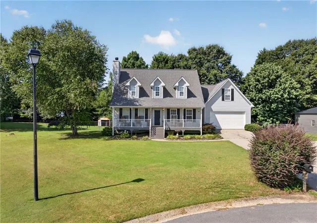 Photo 2 of Single family home for sale at 481 Lisa Cir, Winder, GA 30680 | MLS# 7807438 | Listing updated on 2026-10-26