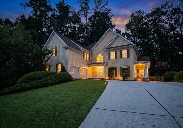 Photo 2 of Single family home for sale at 2038 Haydenbrook Dr NW, Acworth, GA 30101 | MLS# 7836283 | Listing updated on 2026-10-25