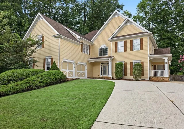 Photo 3 of Single family home for sale at 2038 Haydenbrook Dr NW, Acworth, GA 30101 | MLS# 7836283 | Listing updated on 2026-10-25