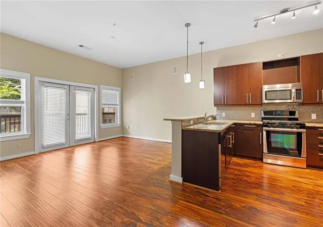 Photo 2 of Condo for sale at 870 Inman Village Pkwy Ne #204, Atlanta, GA 30307 | MLS# 7753213 | Listing updated on 2026-09-10