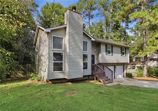 Photo 2 of Sale Pending at 3086 Chippewa Dr, Rex, GA 30273 | MLS# 7850704 | Listing updated on 2026-10-20