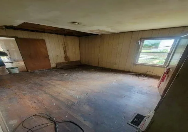 Photo 2 of Single family home for sale at 264 Sw Booker Sts, Atlanta, GA 30315 | MLS# 7844164 | Listing updated on 2026-09-25