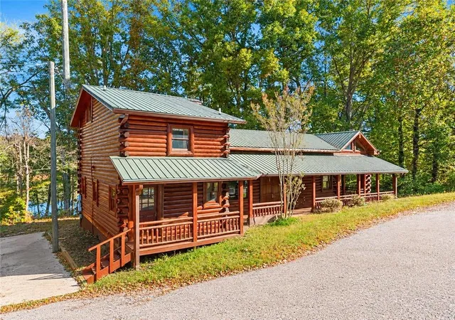 Photo 3 of Single family home for sale at 5467 Mount Shrs Cir, Gainesville, GA 30506 | MLS# 7858807 | Listing updated on 2026-10-25