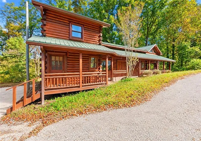 Photo 4 of Single family home for sale at 5467 Mount Shrs Cir, Gainesville, GA 30506 | MLS# 7858807 | Listing updated on 2026-10-25