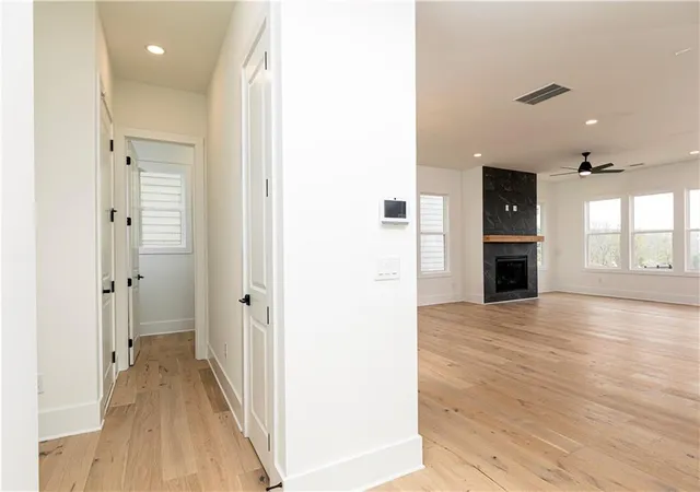 Photo 3 of Single family home for sale at 1095 Winding Branch Dr, Canton, GA 30114 | MLS# 7678849 | Listing updated on 2026-10-14