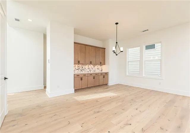 Photo 4 of Single family home for sale at 1095 Winding Branch Dr, Canton, GA 30114 | MLS# 7678849 | Listing updated on 2026-10-14