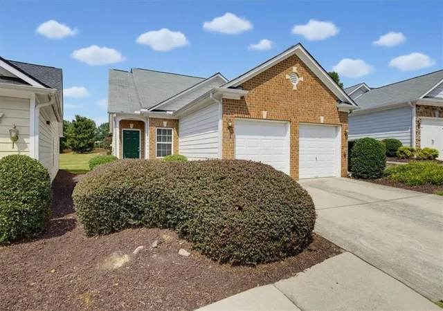 Photo 3 of Single family home for sale at 2090 Appaloosa Way, Conyers, GA 30012 | MLS# 7838532 | Listing updated on 2026-09-18
