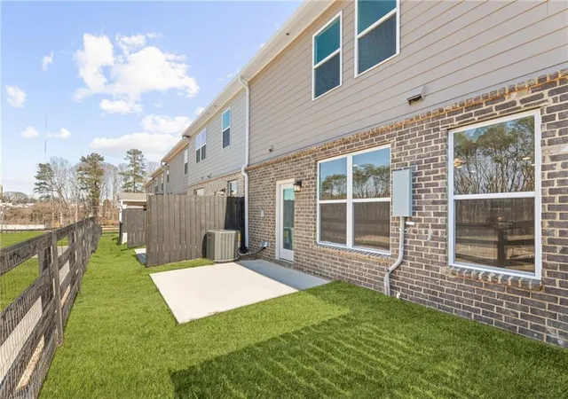 Photo 33 of Townhouse for sale at 878 Porter Ridge Ln #LOT 3, Decatur, GA 30032 | MLS# 7834445 | Listing updated on 2026-09-15