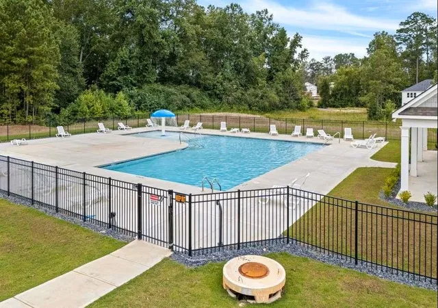 Photo 4 of Sale Pending at 204 Freshwater Ct, La Grange, GA 30241 | MLS# 7832753 | Listing updated on 2026-09-14