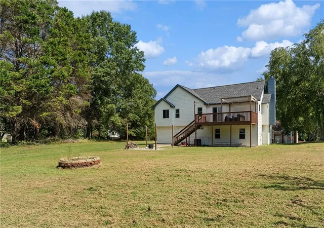 Photo 3 of Single family home for sale at 4650 Wheeler Crk Dr, Hoschton, GA 30548 | MLS# 7830644 | Listing updated on 2026-09-13