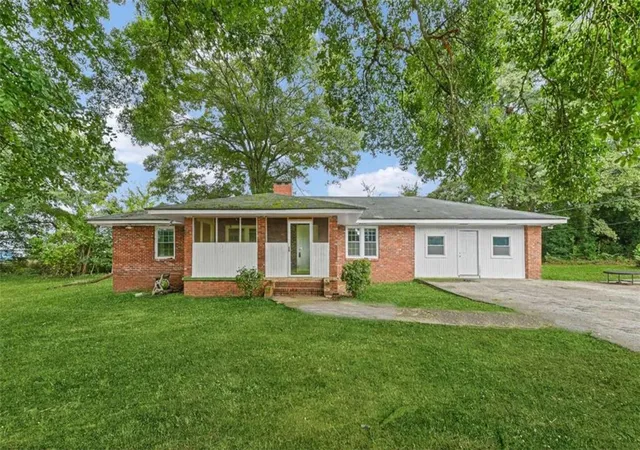 Photo 2 of Single family home for sale at 450 Mcgarity Rd, Mcdonough, GA 30252 | MLS# 7835498 | Listing updated on 2026-09-11