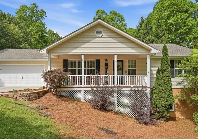 Photo 1 of Single family home for sale at 7616 Highland Oaks Dr, Young Harris, GA 30582 | MLS# 7857781 | Listing updated on 2026-10-28