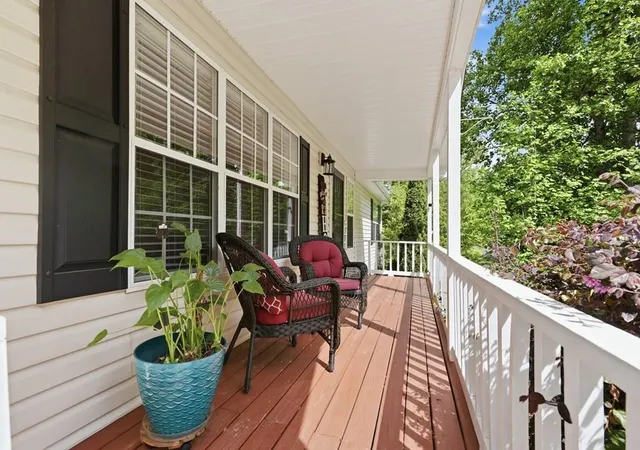 Photo 2 of Single family home for sale at 7616 Highland Oaks Dr, Young Harris, GA 30582 | MLS# 7857781 | Listing updated on 2026-10-28