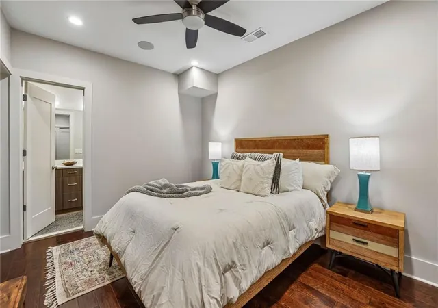 Listing Photo 5 - Condo for sale in building located at 307 Canton Wy, Roswell, GA 30075