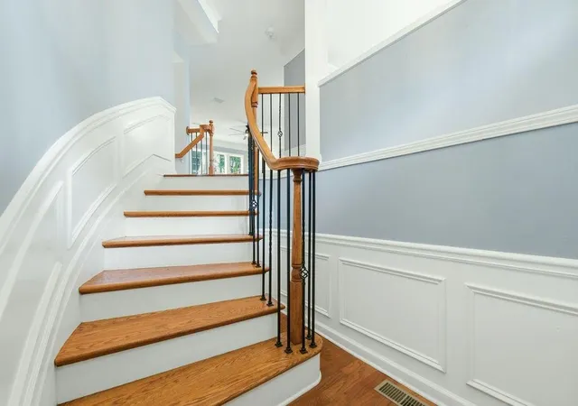 Photo 2 of Townhouse for sale at 4624 Wehunt Cmns Dr Se #9, Smyrna, GA 30082 | MLS# 7844005 | Listing updated on 2026-10-01