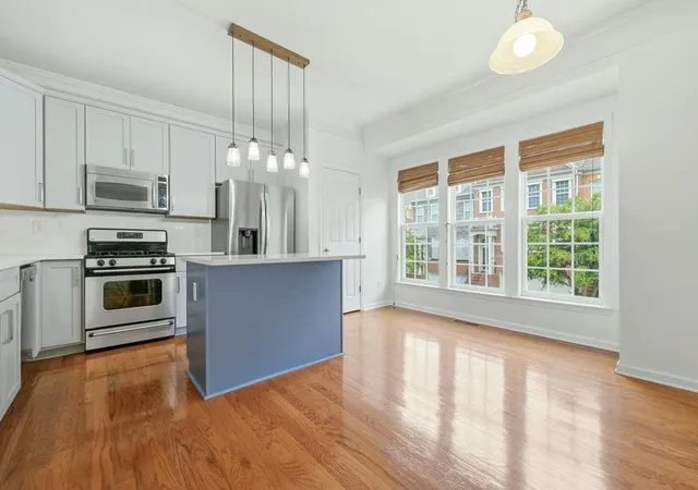 Photo 4 of Townhouse for sale at 4624 Wehunt Cmns Dr SE #9, Smyrna, GA 30082 | MLS# 7844005 | Listing updated on 2026-10-01