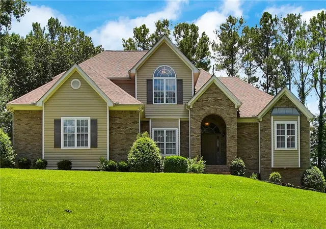 Photo 1 of Single family home for sale at 190 Baywatch Cir, Fayetteville, GA 30215 | MLS# 7843989 | Listing updated on 2026-09-25