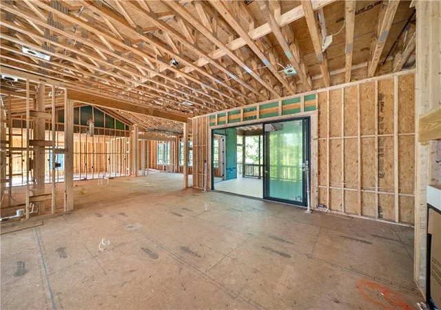 Photo 3 of Single family home for sale at 915 Ebenezer Ln, Roswell, GA 30075 | MLS# 7664415 | Listing updated on 2026-09-11