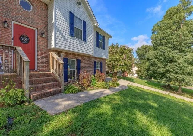 Photo 3 of Single family home for sale at 92 Abbey Rd, Ringgold, GA 30736 | MLS# 7831739 | Listing updated on 2026-09-03
