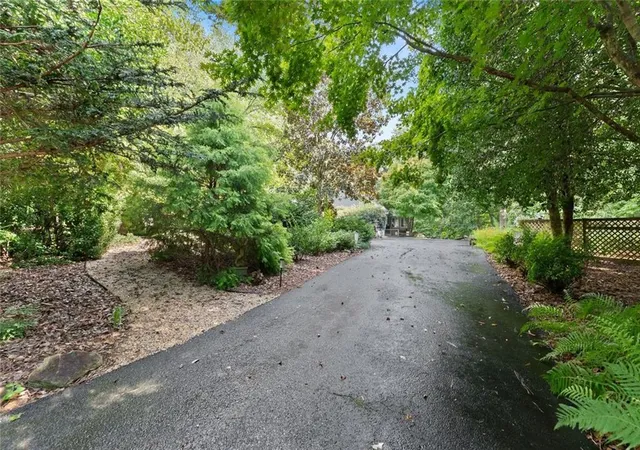 Photo 4 of Sale Pending at 731 Hidden Lakes Trl, Jefferson, GA 30549 | MLS# 7831940 | Listing updated on 2026-10-30