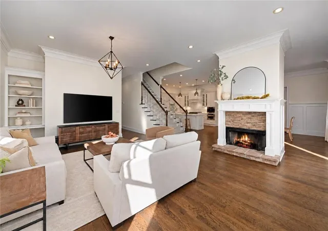 Photo 3 of Single family home for sale at 1279 Zimmer Dr NE, Atlanta, GA 30306 | MLS# 7856617 | Listing updated on 2026-10-28