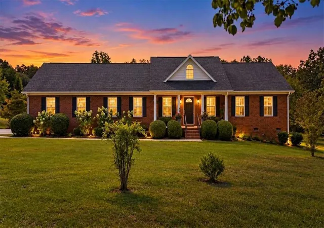 Photo 1 of Single family home for sale at 2572 Kingston Hwy, Rome, GA 30161 | MLS# 7838706 | Listing updated on 2026-09-18