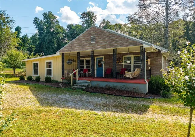 Photo 2 of Single family home for sale at 2601 Old Hwy 5 S, Ellijay, GA 30540 | MLS# 7838529 | Listing updated on 2026-09-29