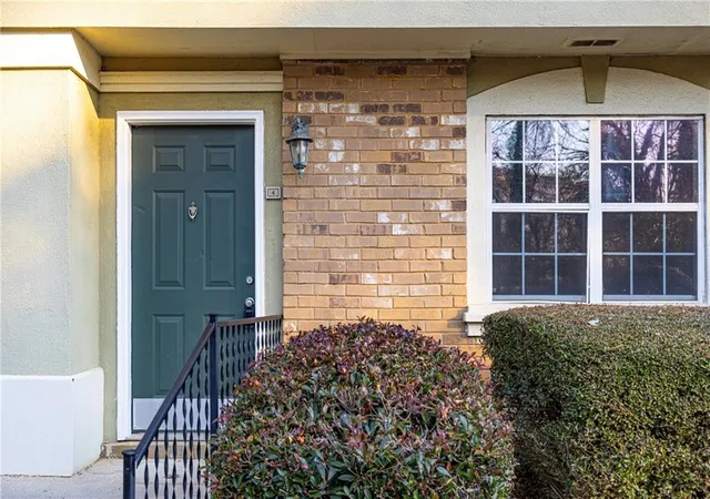 Photo 2 of Condo for sale at 6900 Roswell Rd #L4, Sandy Springs, GA 30328 | MLS# 7832588 | Listing updated on 2026-09-12