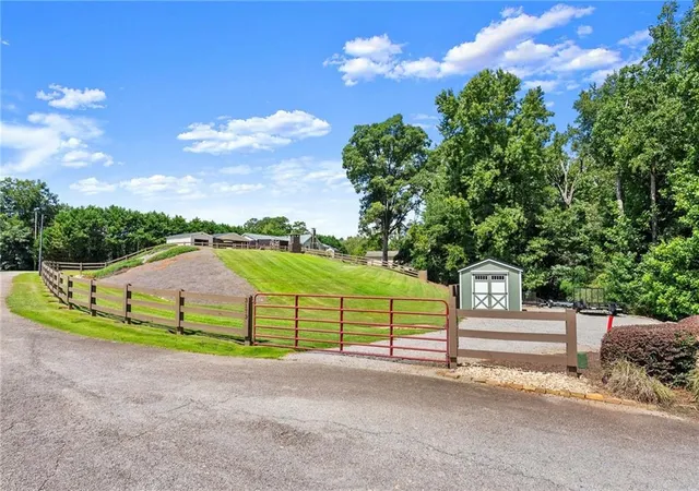 Land for sale at 3173 Alenes Dr, Gainesville, GA 30506 | MLS# 7833672
