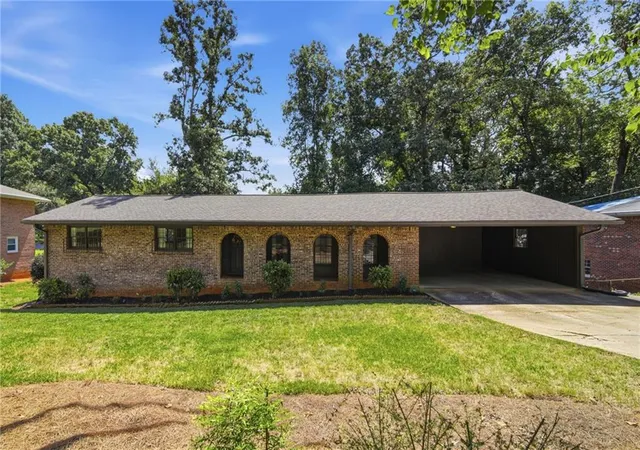 Photo 2 of Sale Pending at 5636 Crestwood Dr, Stone Mountain, GA 30087 | MLS# 7831041 | Listing updated on 2026-09-16