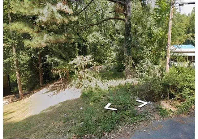 Photo 4 of Single family home for sale at 2319 Tiger Flowers Dr Nw, Atlanta, GA 30314 | MLS# 7834017 | Listing updated on 2026-09-09