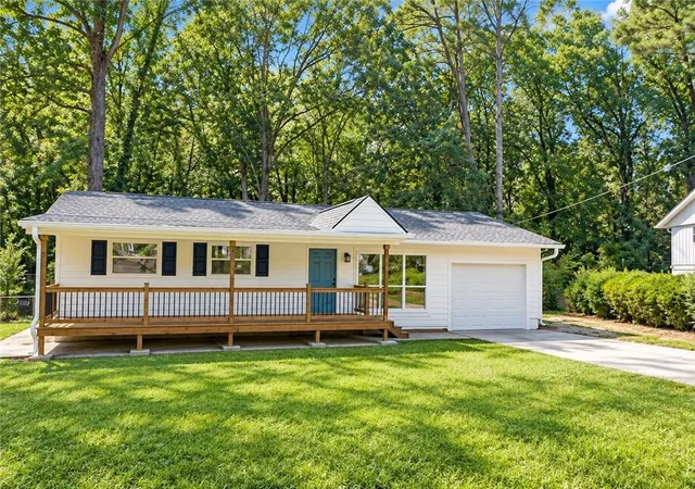 Photo 2 of Sale Pending at 1464 Willow Dr, Riverdale, GA 30296 | MLS# 7842402 | Listing updated on 2026-10-22