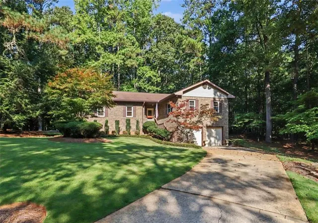 Photo 2 of Single family home for sale at 1373 Fernwood Ct, Villa Rica, GA 30180 | MLS# 7836756 | Listing updated on 2026-09-12