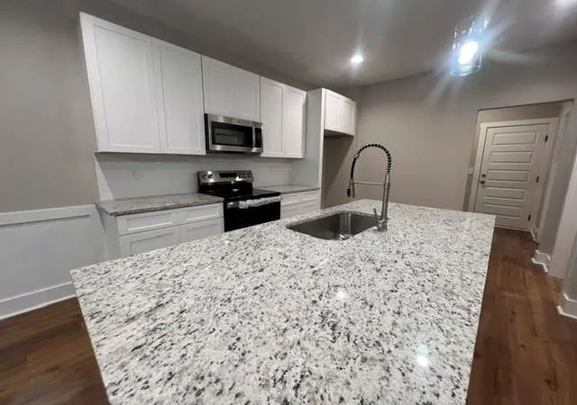 Photo 4 of Single family home for sale at 296 Stonington Dr, Mount Airy, GA 30563 | MLS# 7823514 | Listing updated on 2026-09-28