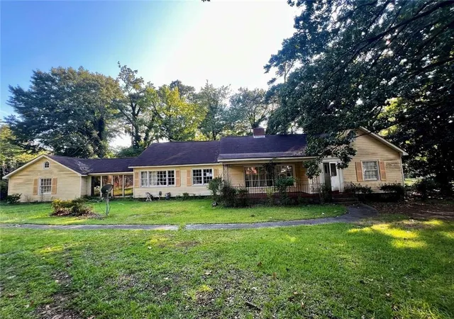 Single family home for sale at 2040 Sandtown Rd SW, Atlanta, GA 30311 | MLS# 7830090
