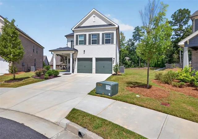 Photo 3 of Single family home for sale at 2021 Ecoland Dr, Grayson, GA 30017 | MLS# 7831367 | Listing updated on 2026-09-17