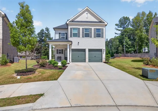Photo 4 of Single family home for sale at 2021 Ecoland Dr, Grayson, GA 30017 | MLS# 7831367 | Listing updated on 2026-09-17