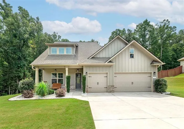 Photo 2 of Single family home for sale at 132 Whitworth Dr, Locust Grove, GA 30248 | MLS# 7830904 | Listing updated on 2026-09-02